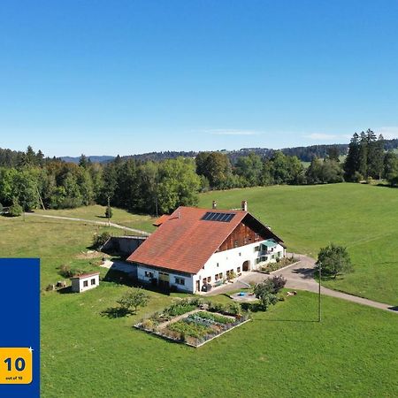 O Valanvron - Appartement Dans Une Ancienne Ferme Neuchateloise La Chaux De Fonds Buitenkant foto