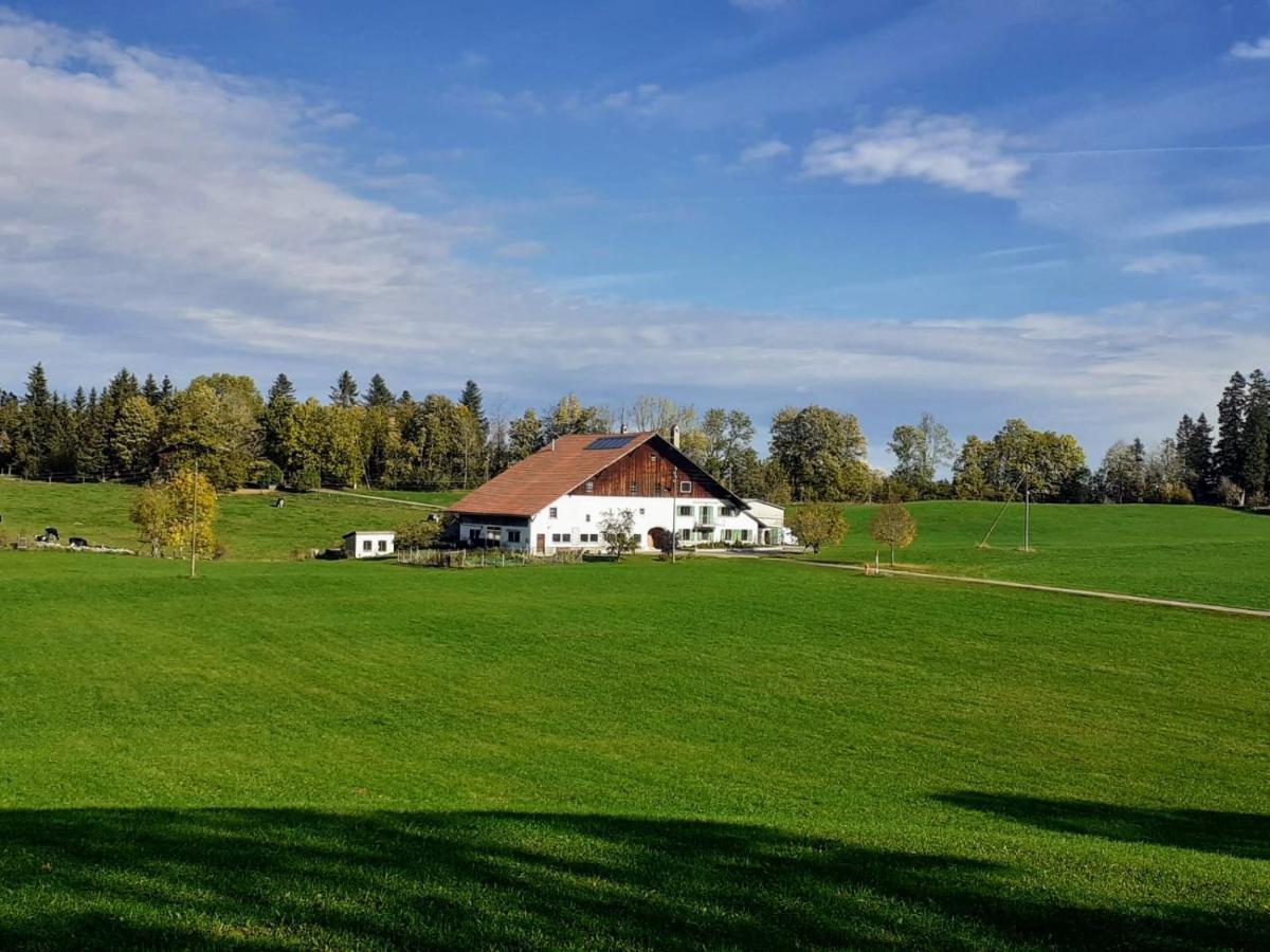 O Valanvron - Appartement Dans Une Ancienne Ferme Neuchateloise La Chaux De Fonds Buitenkant foto